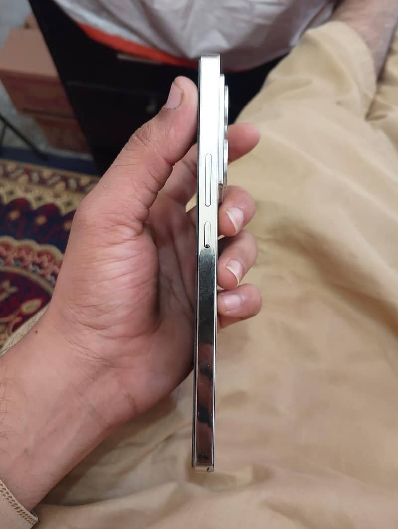 Infinix Note 40 6