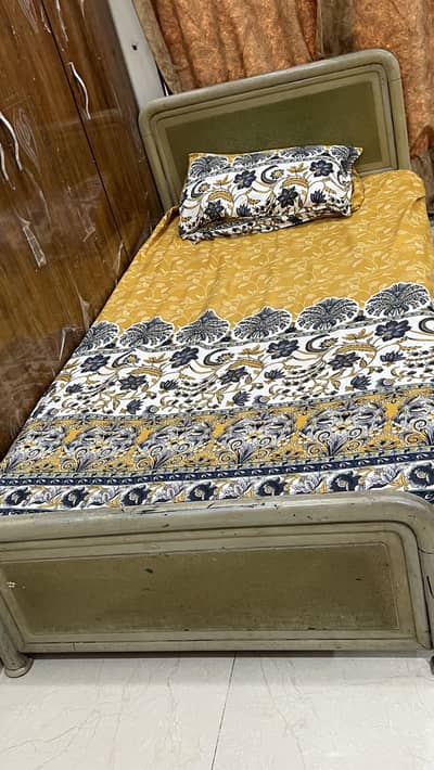 Single bed with mattress
