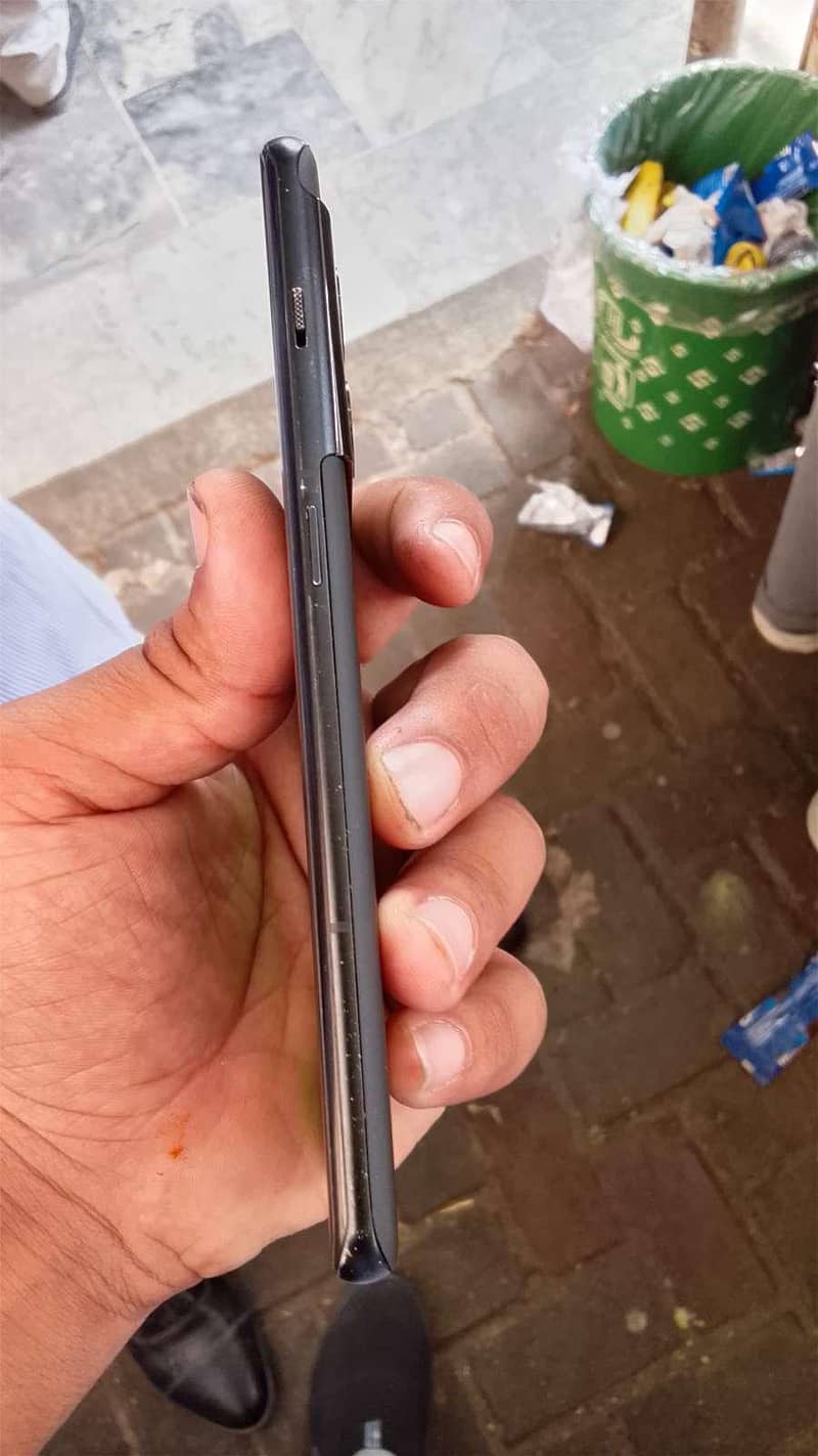 One Plus 10 Pro 1