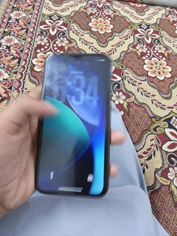 Apple iPhone 11 3