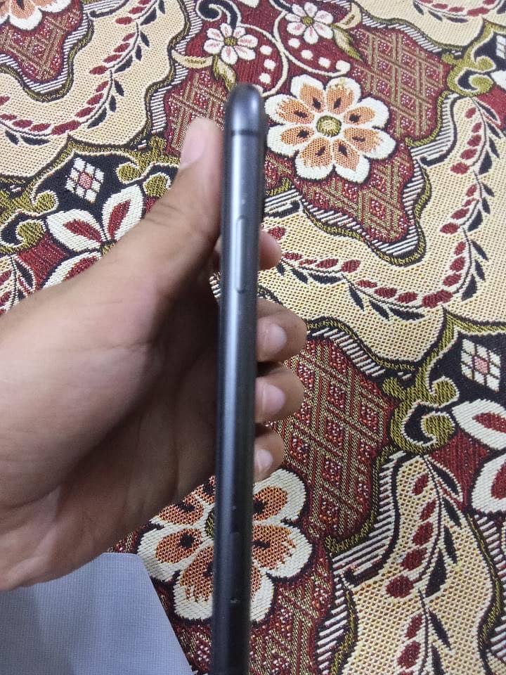 Apple iPhone 11 12