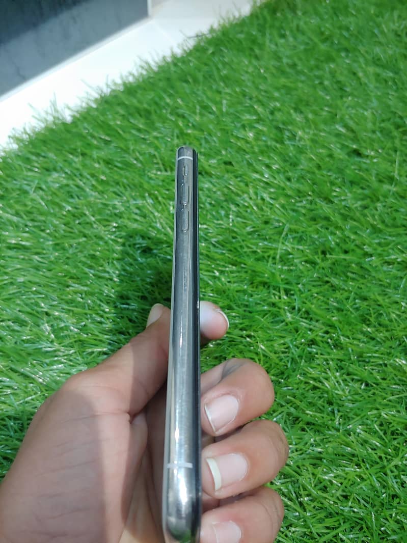 Apple iPhone X 1