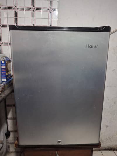 Haier HR-126BL Refrigerator 77L – Excellent Cooling
