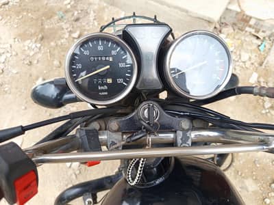 Suzuki GS 150