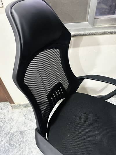 Chair with headrest 9.5/10 condition