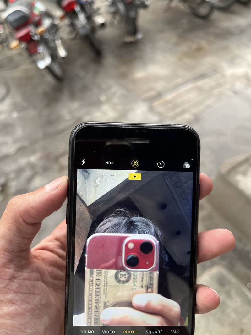 Apple iPhone 7 0