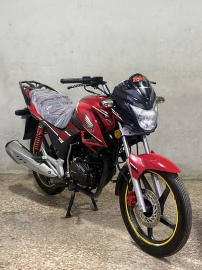 Honda cb150f 2023 model ( low millage )