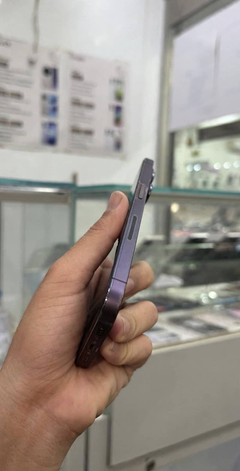 Apple iPhone 14 Pro 2