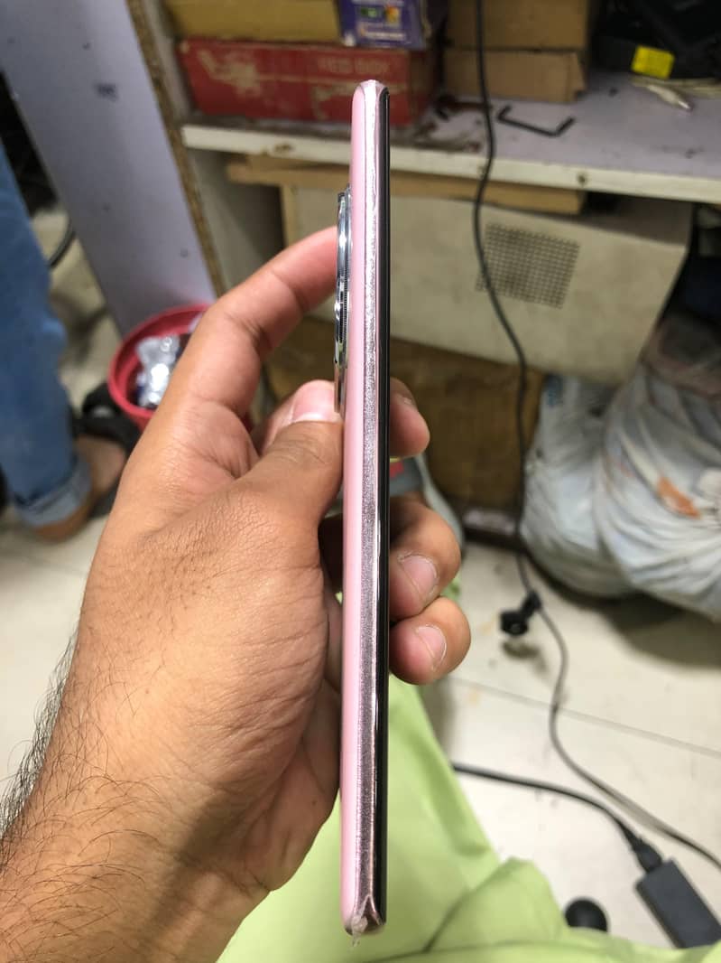 Infinix Zero 40 6