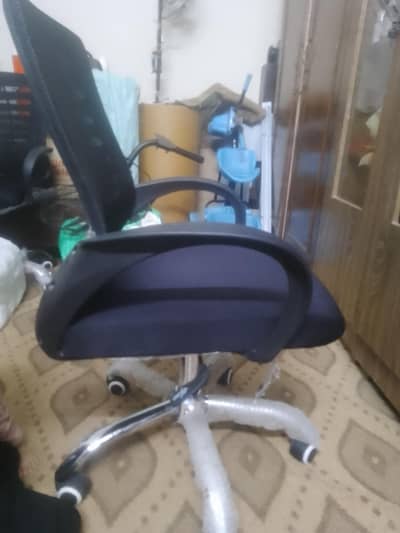 2 Office chairs