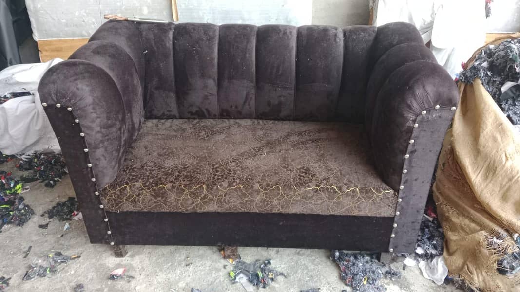 sofa sat 2