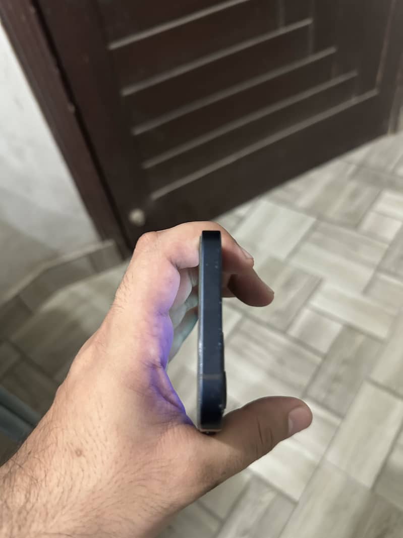Apple iPhone 12 2