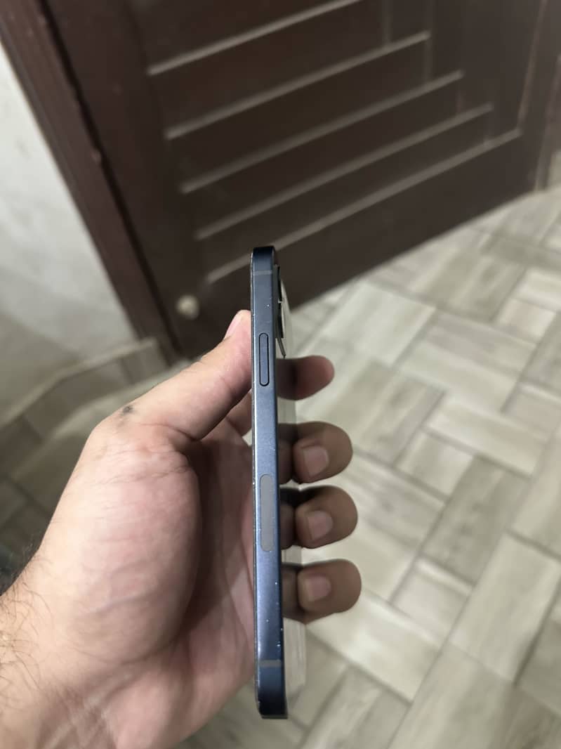Apple iPhone 12 5