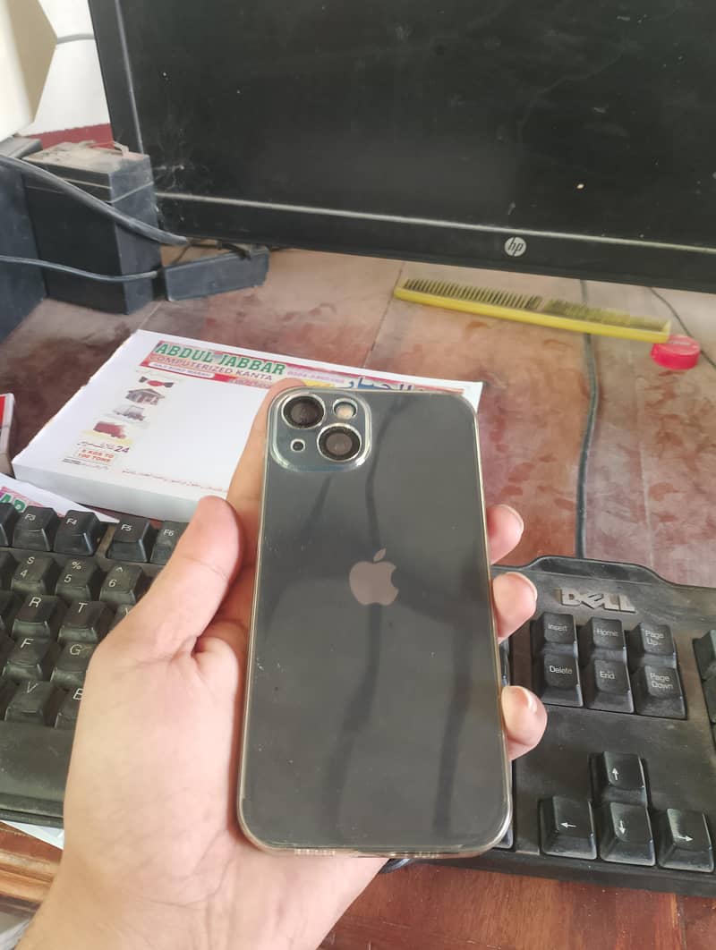 Apple iPhone 13 2