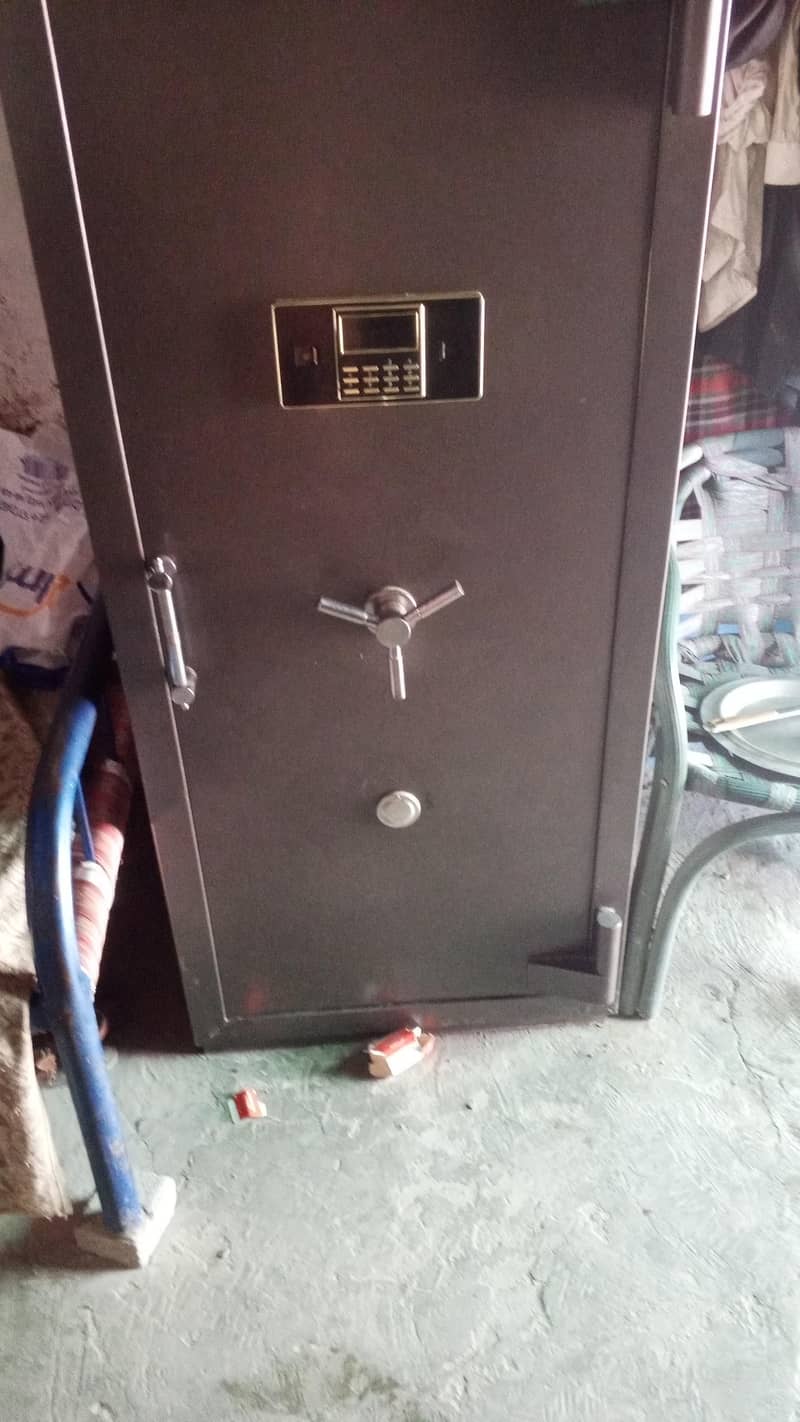 safe locker cupboard 1