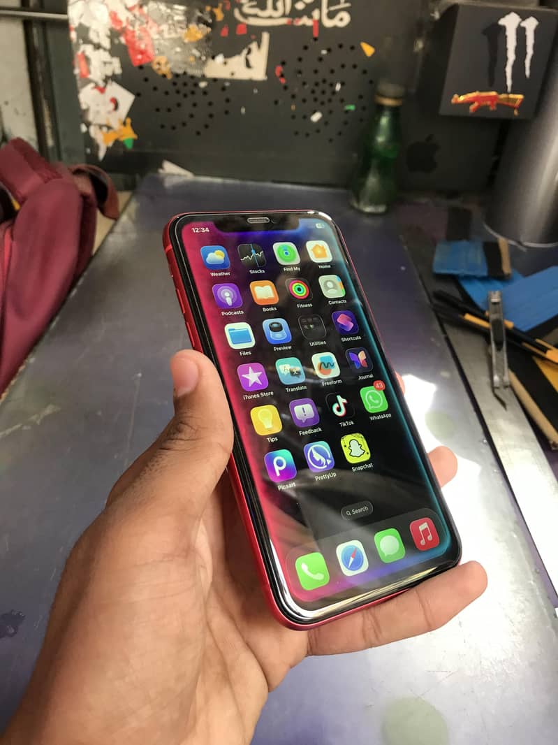 Apple iPhone 11 3