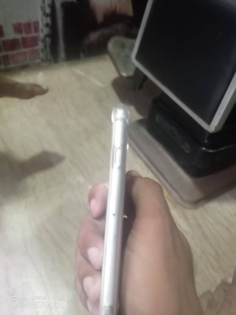 Apple iPhone 6 4