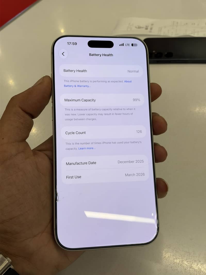 Apple iPhone 17 Pro Max 5