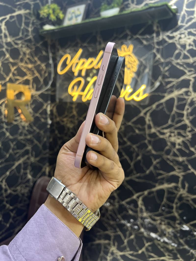 Apple iPhone 15 2