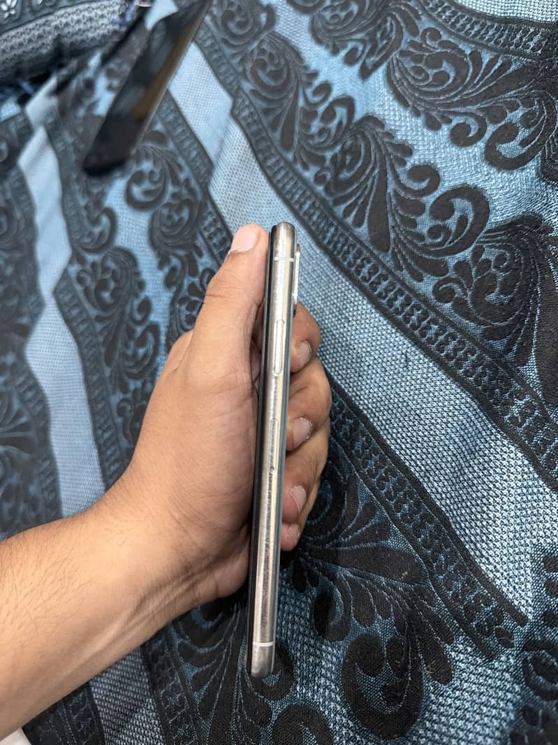 Apple iPhone X 1
