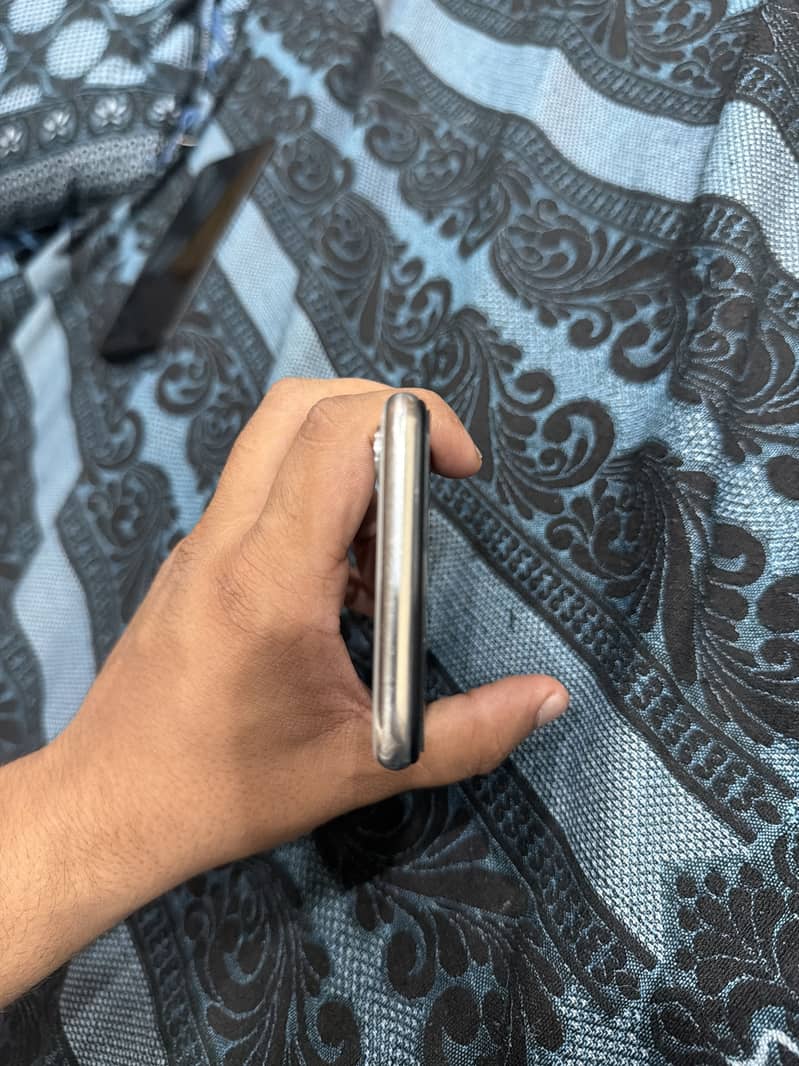 Apple iPhone X 2