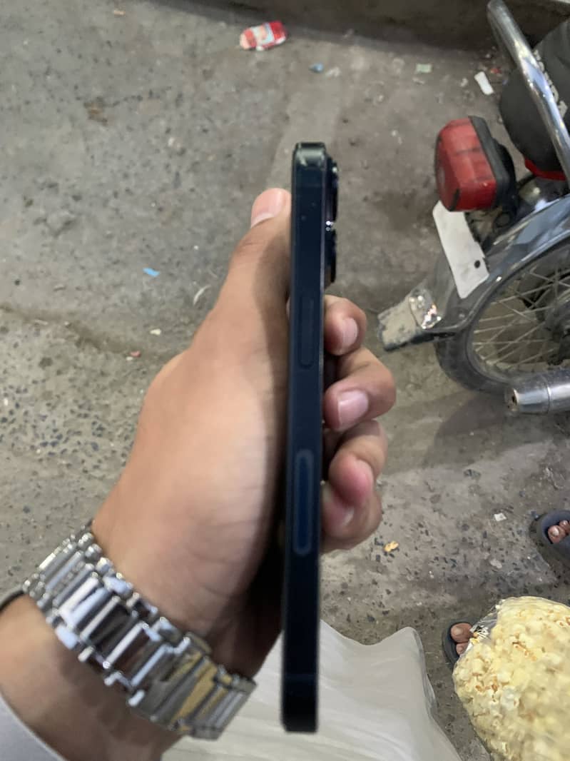 Apple iPhone 14 2