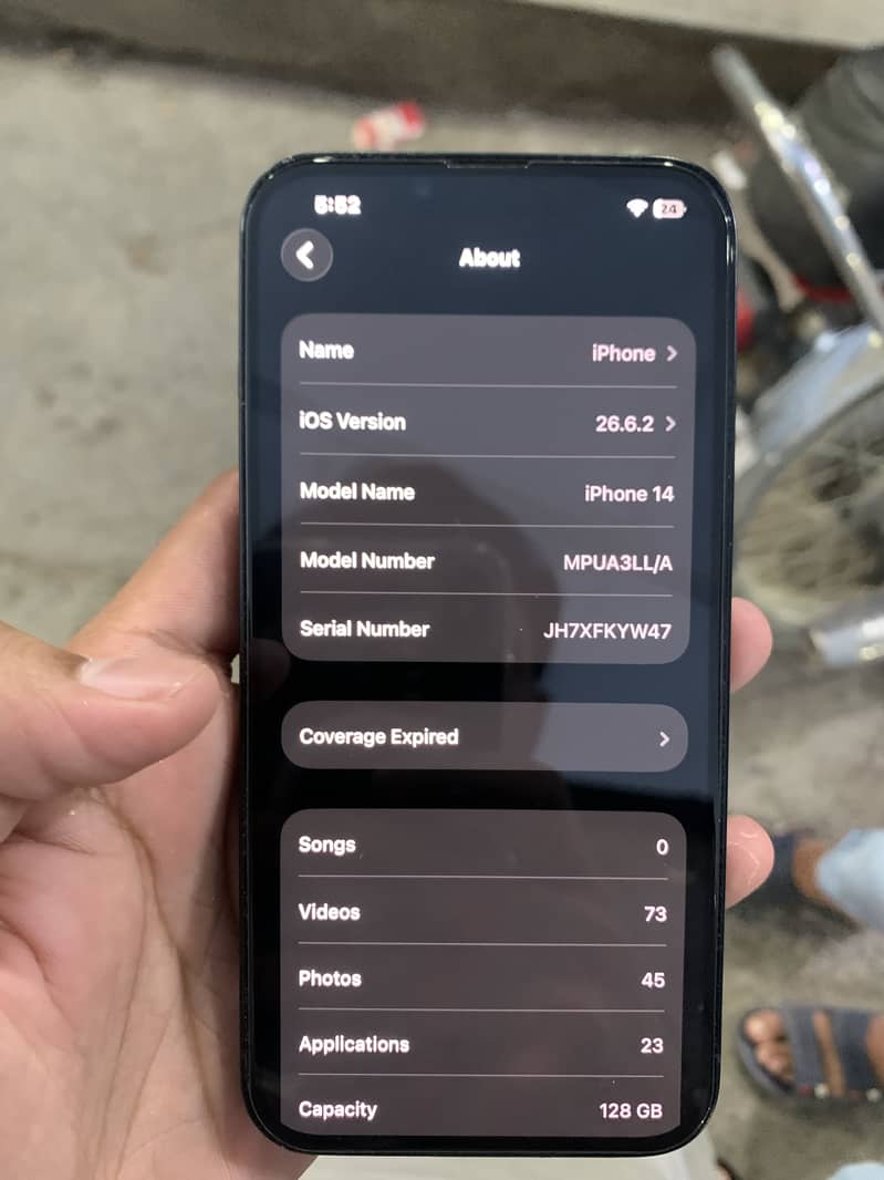 Apple iPhone 14 3