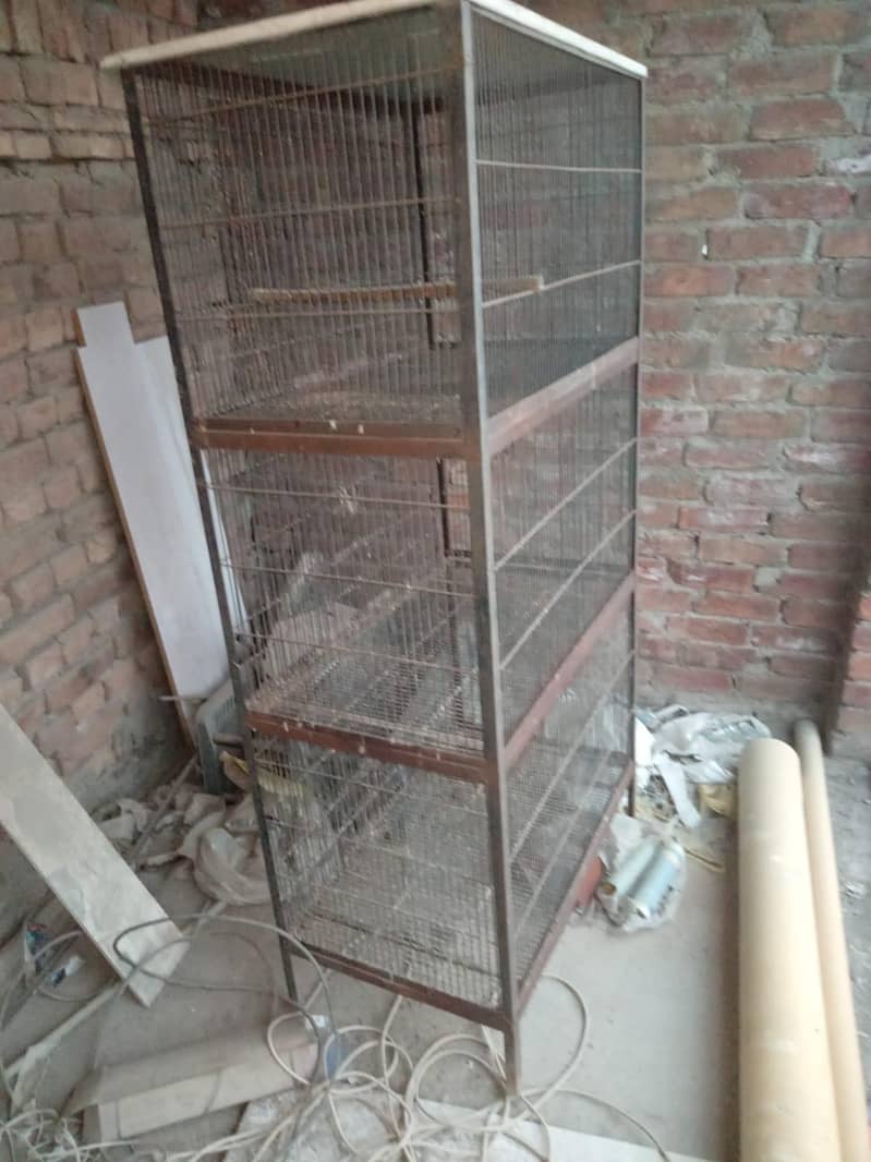 Three portion cage 1