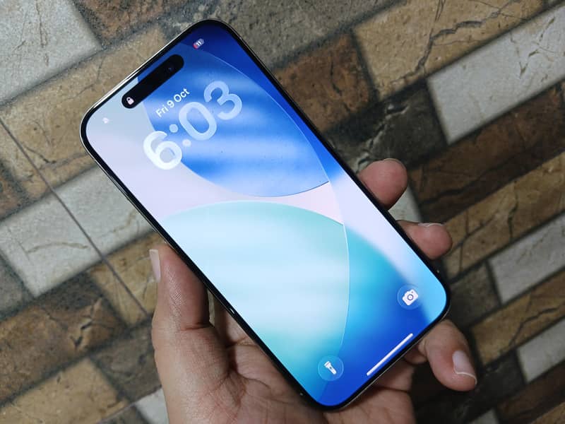 Apple iPhone 15 Pro 0