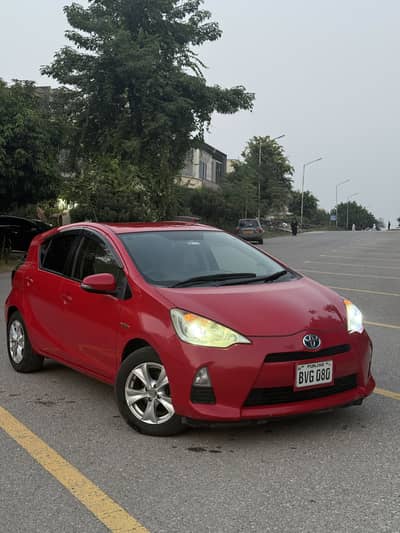 Toyota Aqua 2012