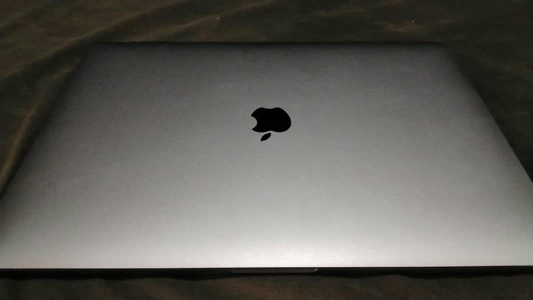 MacBook Pro i7 0