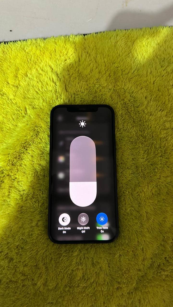 Apple iPhone 12 1