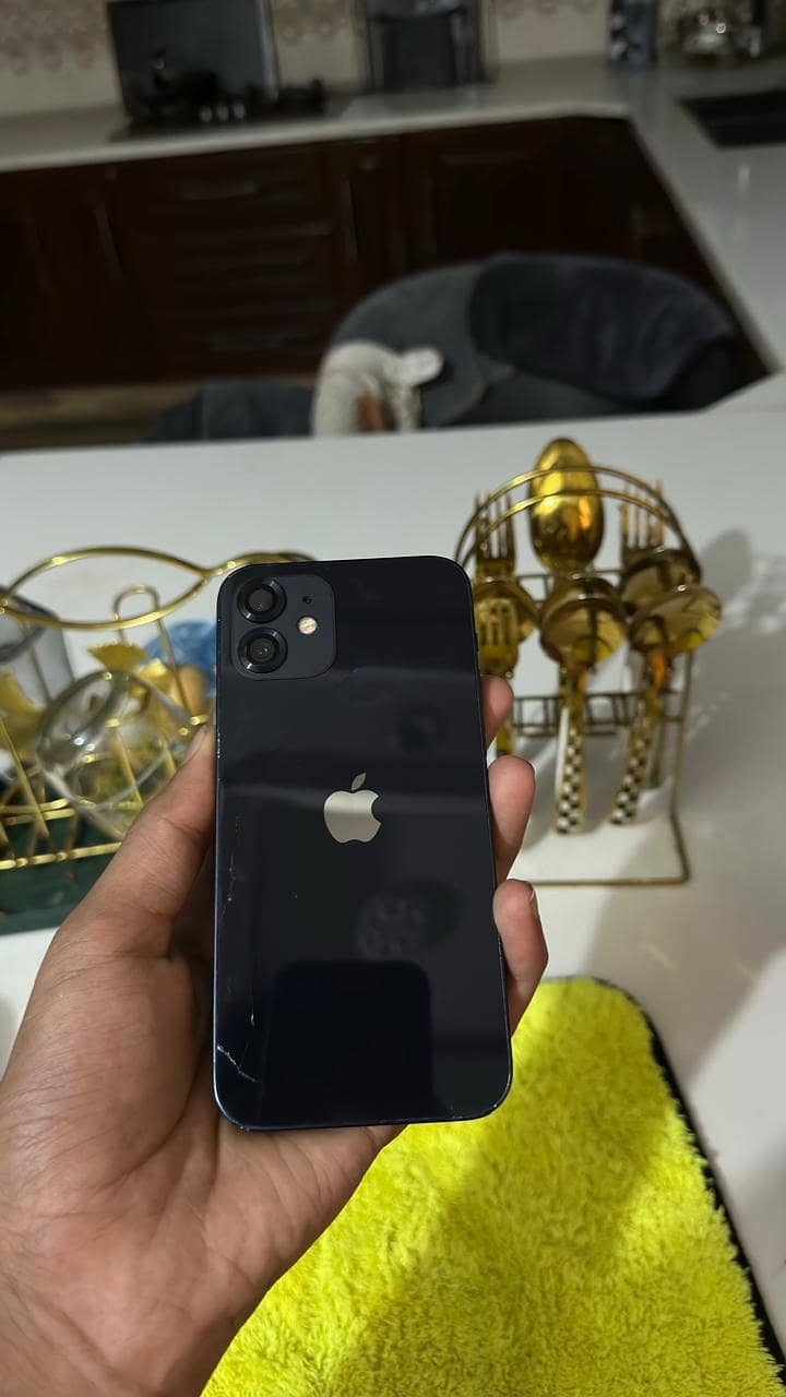 Apple iPhone 12 3