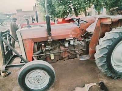 Massey Ferguson 240.