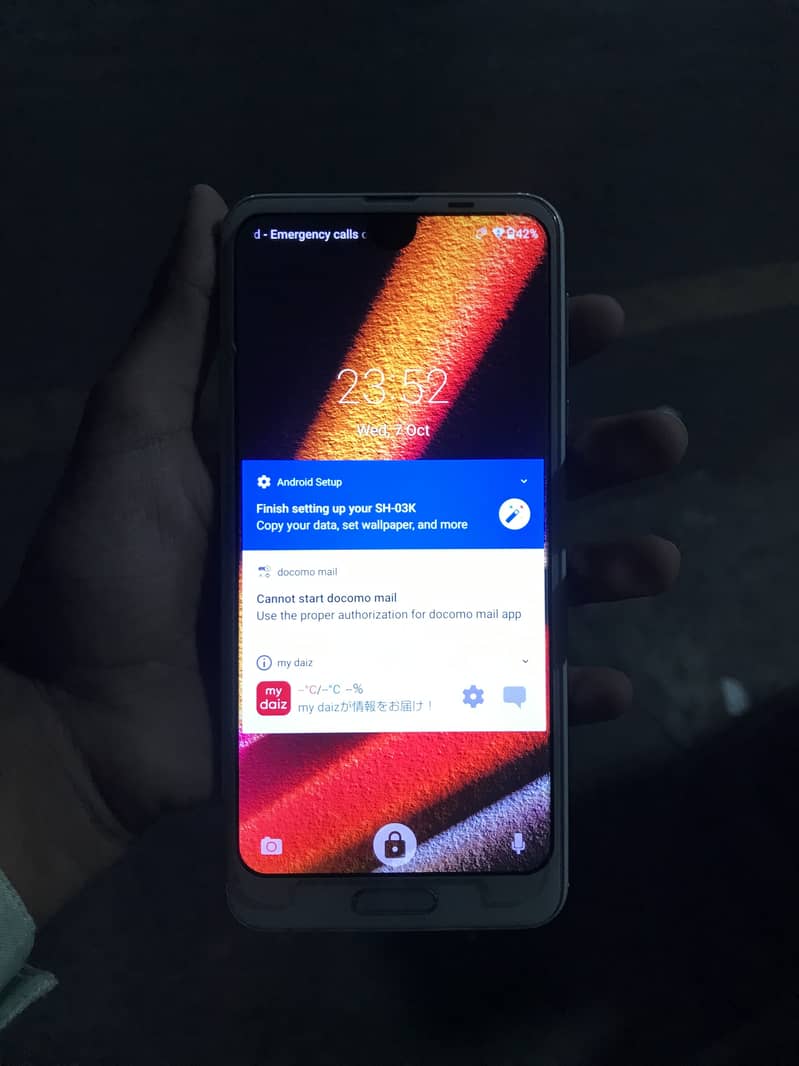 Sharp Aquos R2 6