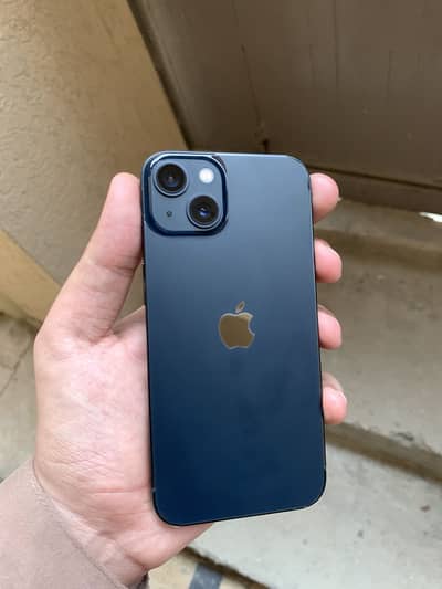 Apple iPhone 13