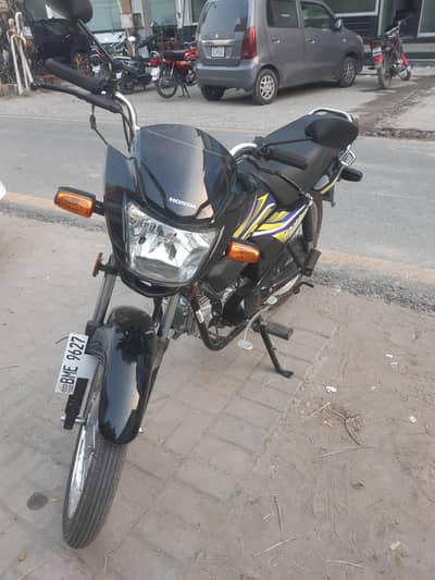 Hona pridor Black 2026 2400km only