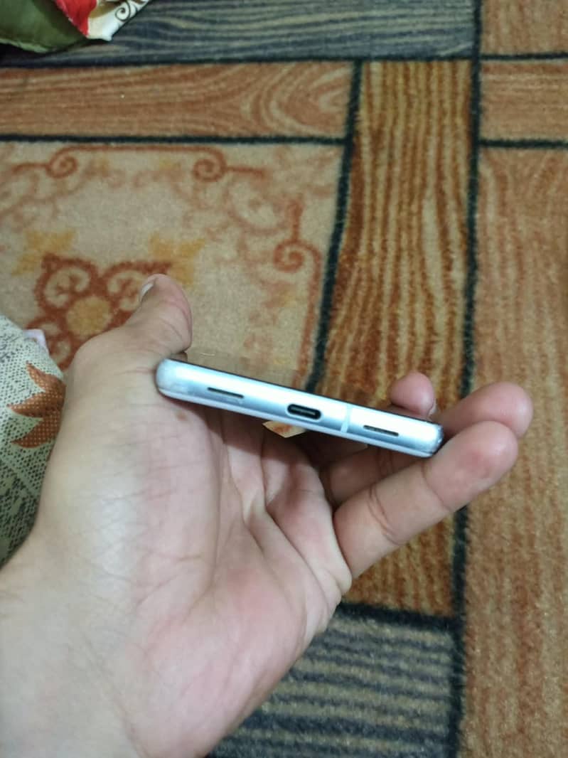 Google Pixel 7a 2