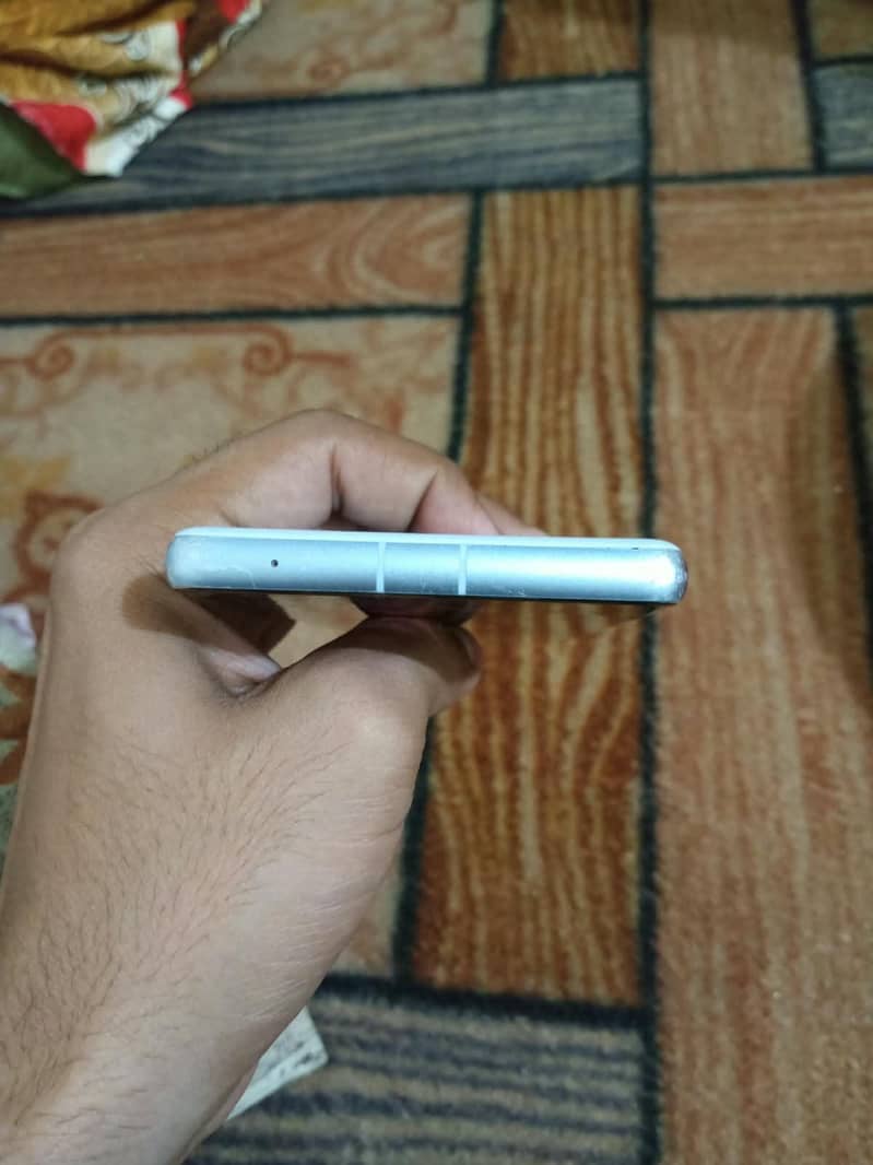 Google Pixel 7a 5