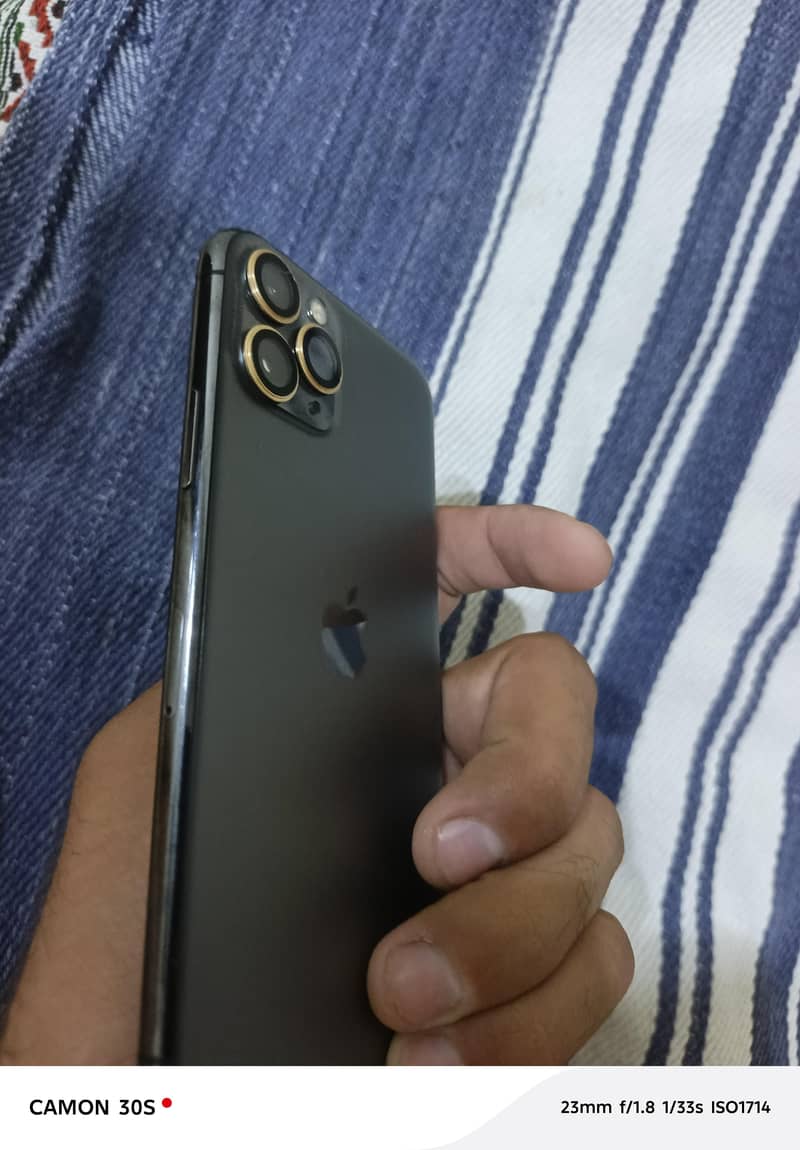 Apple iPhone 11 Pro 1