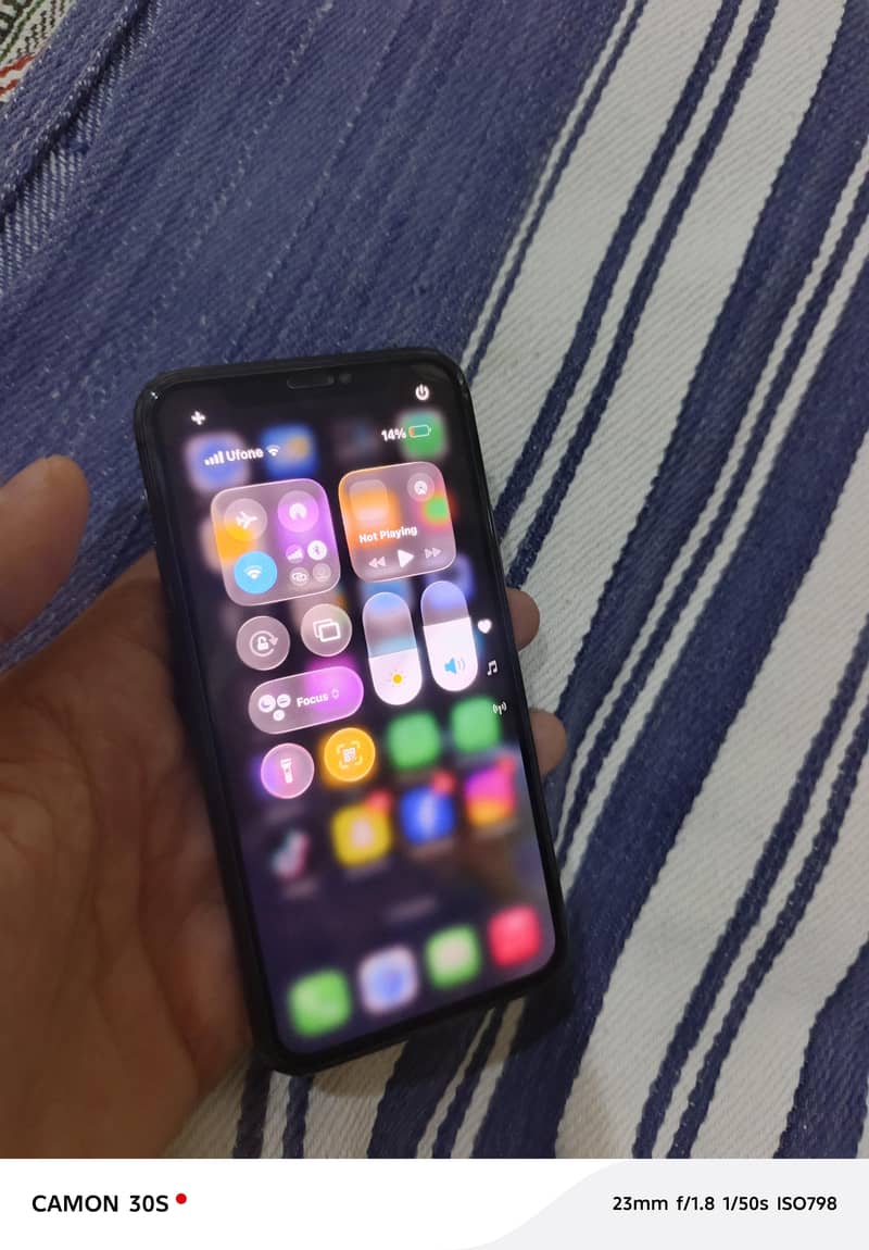 Apple iPhone 11 Pro 4