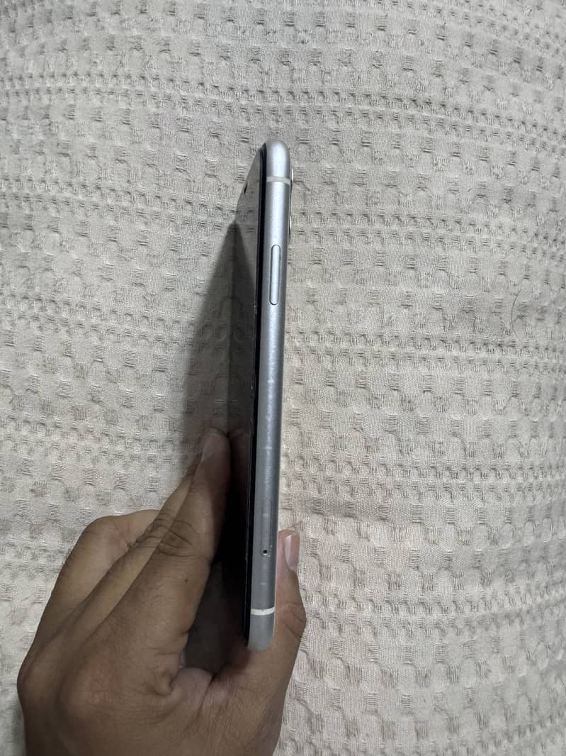 Apple iPhone 11 2