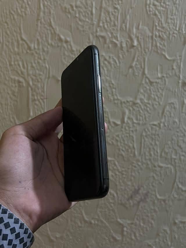 Apple iPhone 11 Pro 1