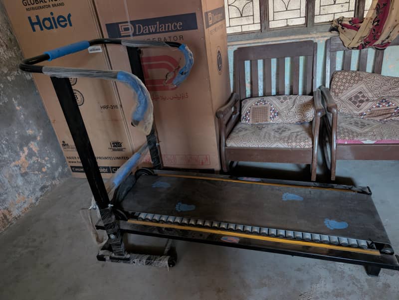 Manual treadmill 0