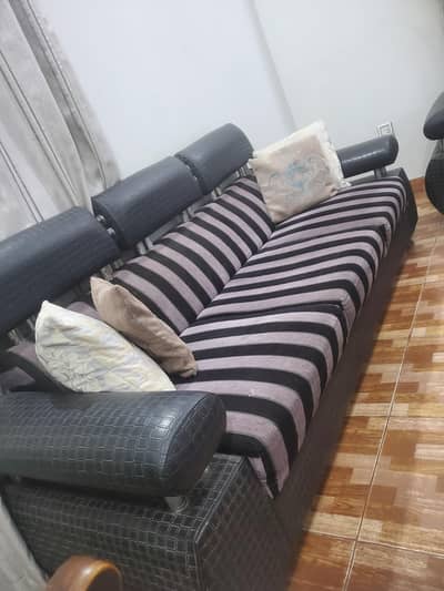 7 seater Sofa set for sale