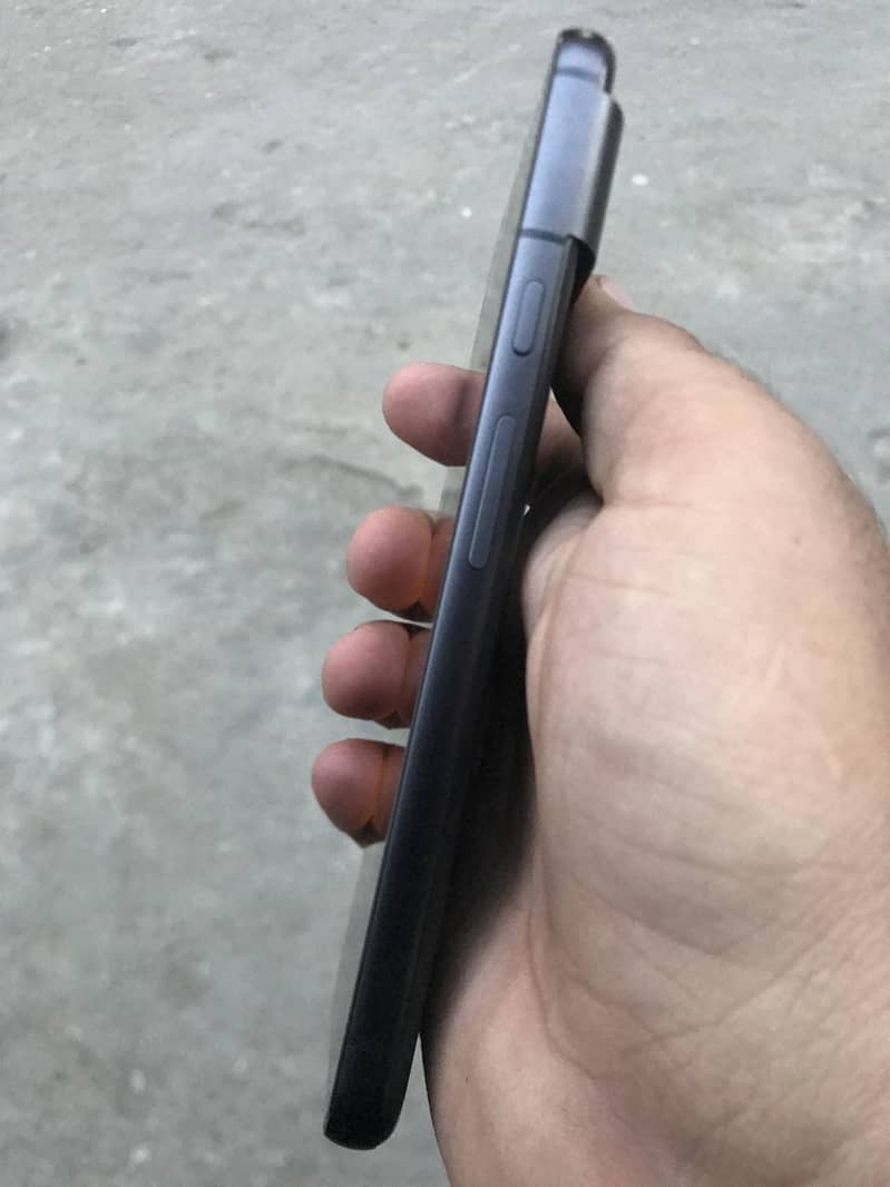 Google Pixel 8 3