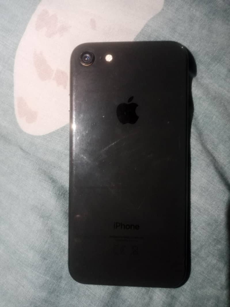 Apple iPhone 8 1