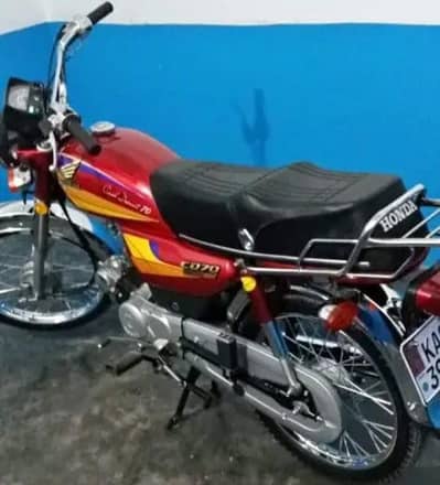 honda CD 70 for sale call WhatsApp 03255563736