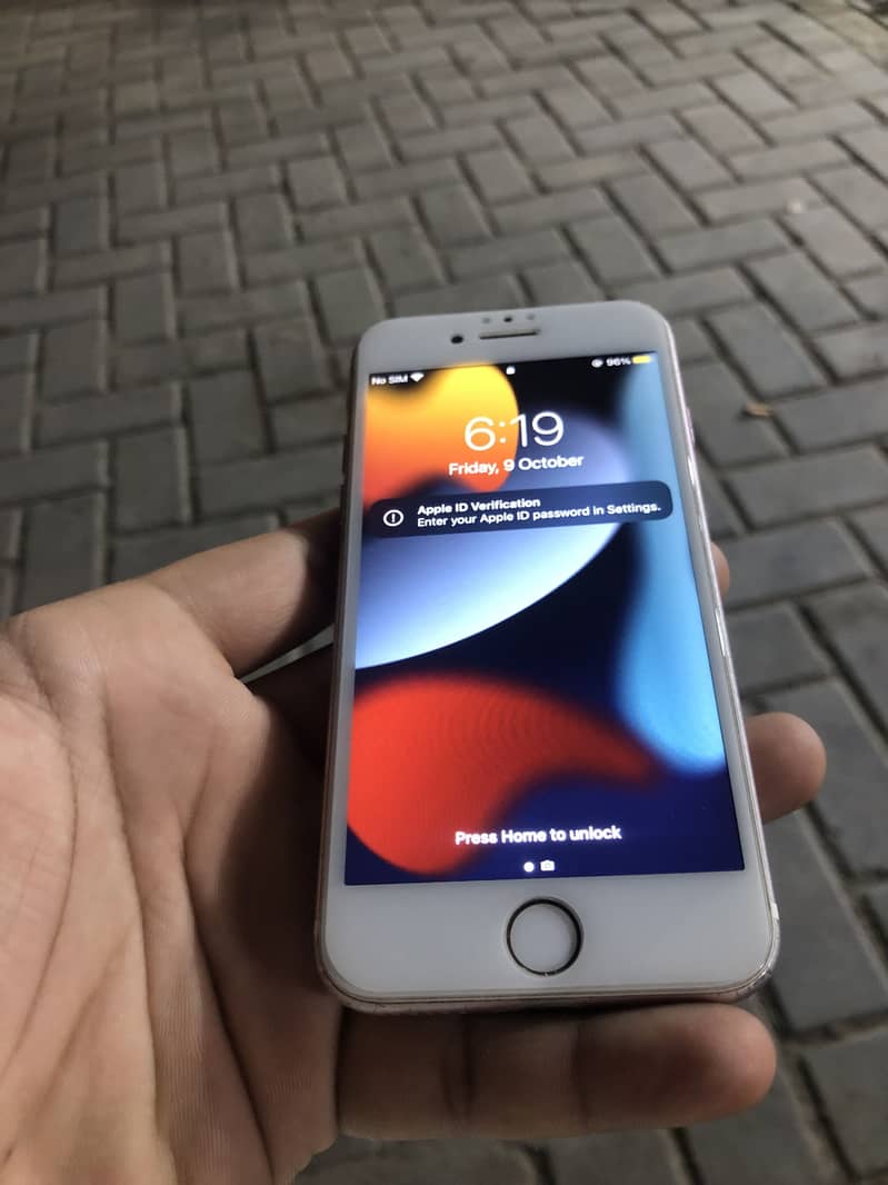 Apple iPhone 7 1