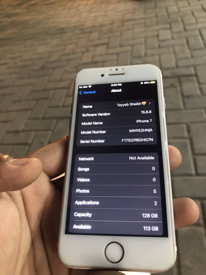 Apple iPhone 7 3